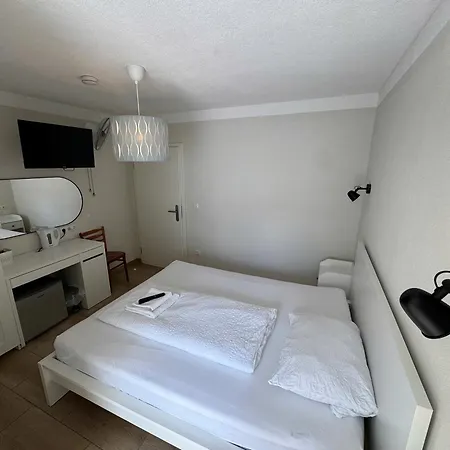 Asiatisches 3* Braunsbedra