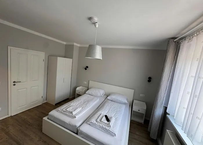 Asiatisches 3* Braunsbedra