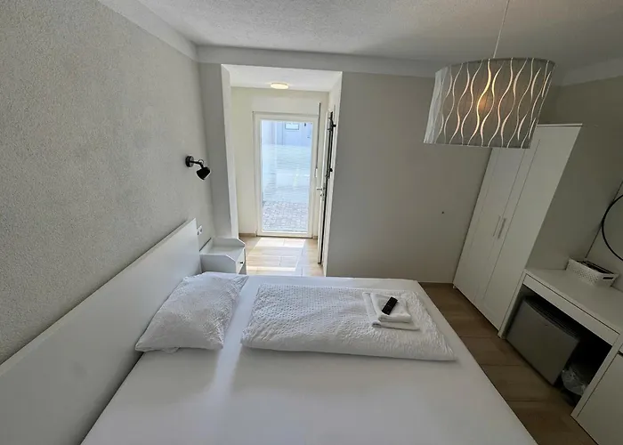 Asiatisches 3* Braunsbedra