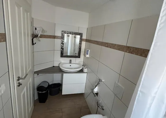 Gæstehus Asiatisches Braunsbedra